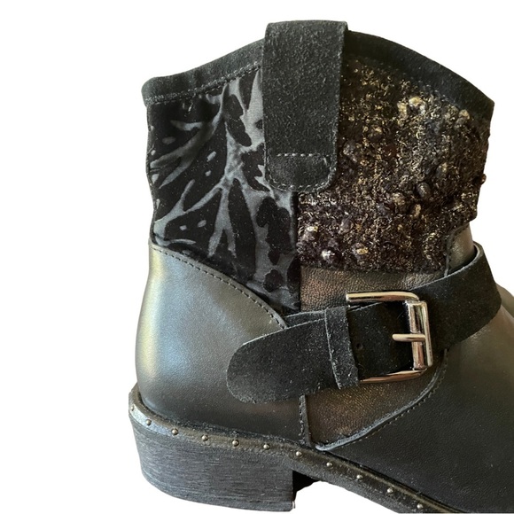 Unity in Diversity Black and Gray Ankle Boots - Picture 6 of 11